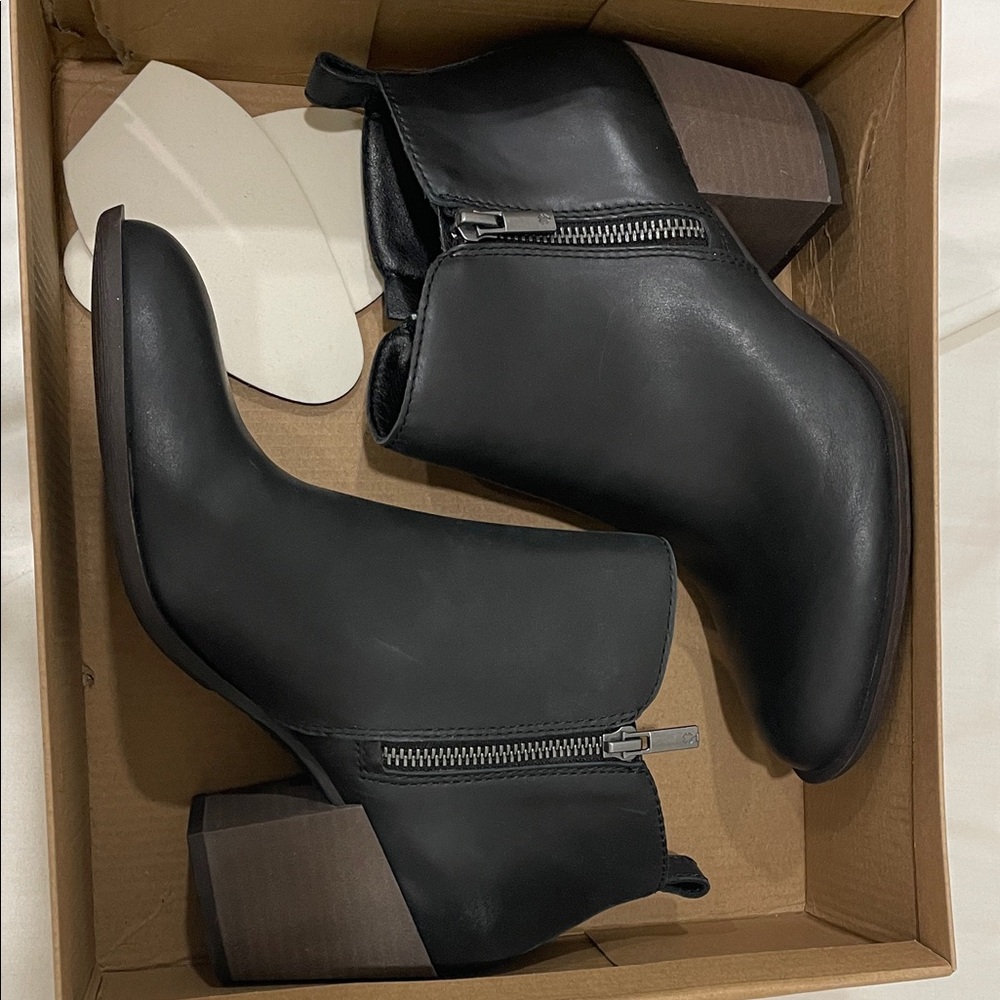 Lucky Brand black boots